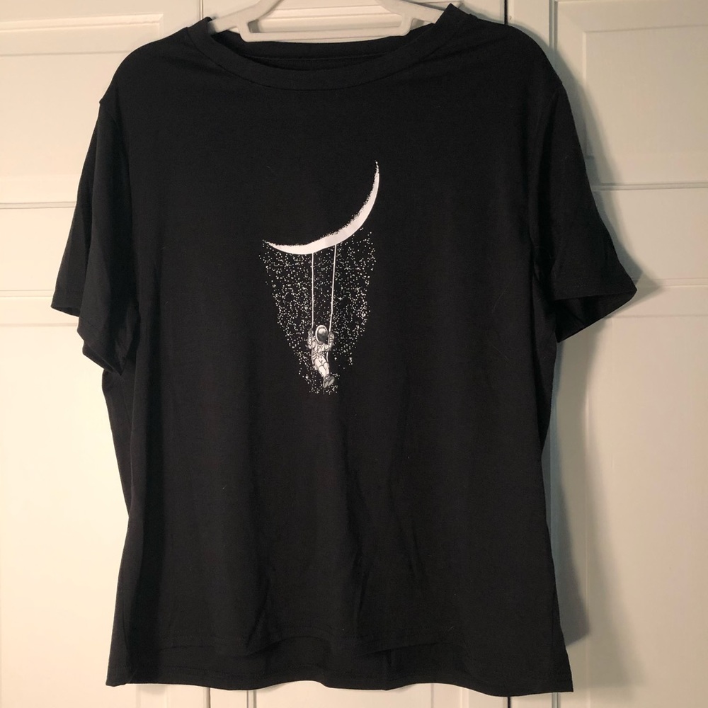 Graphic T